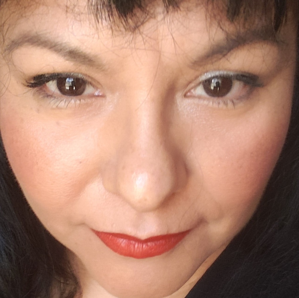 Meet your Posher, Cynthia